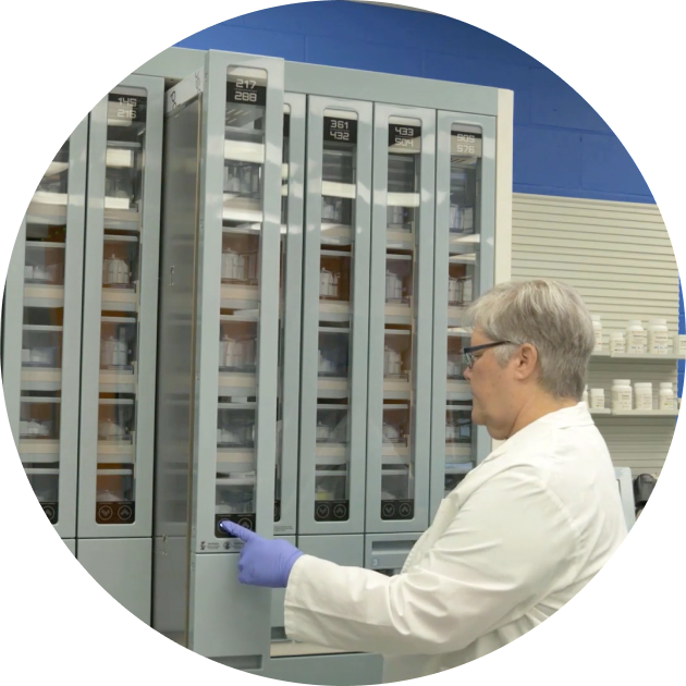 PACMED NS pouch packaging machine in operation